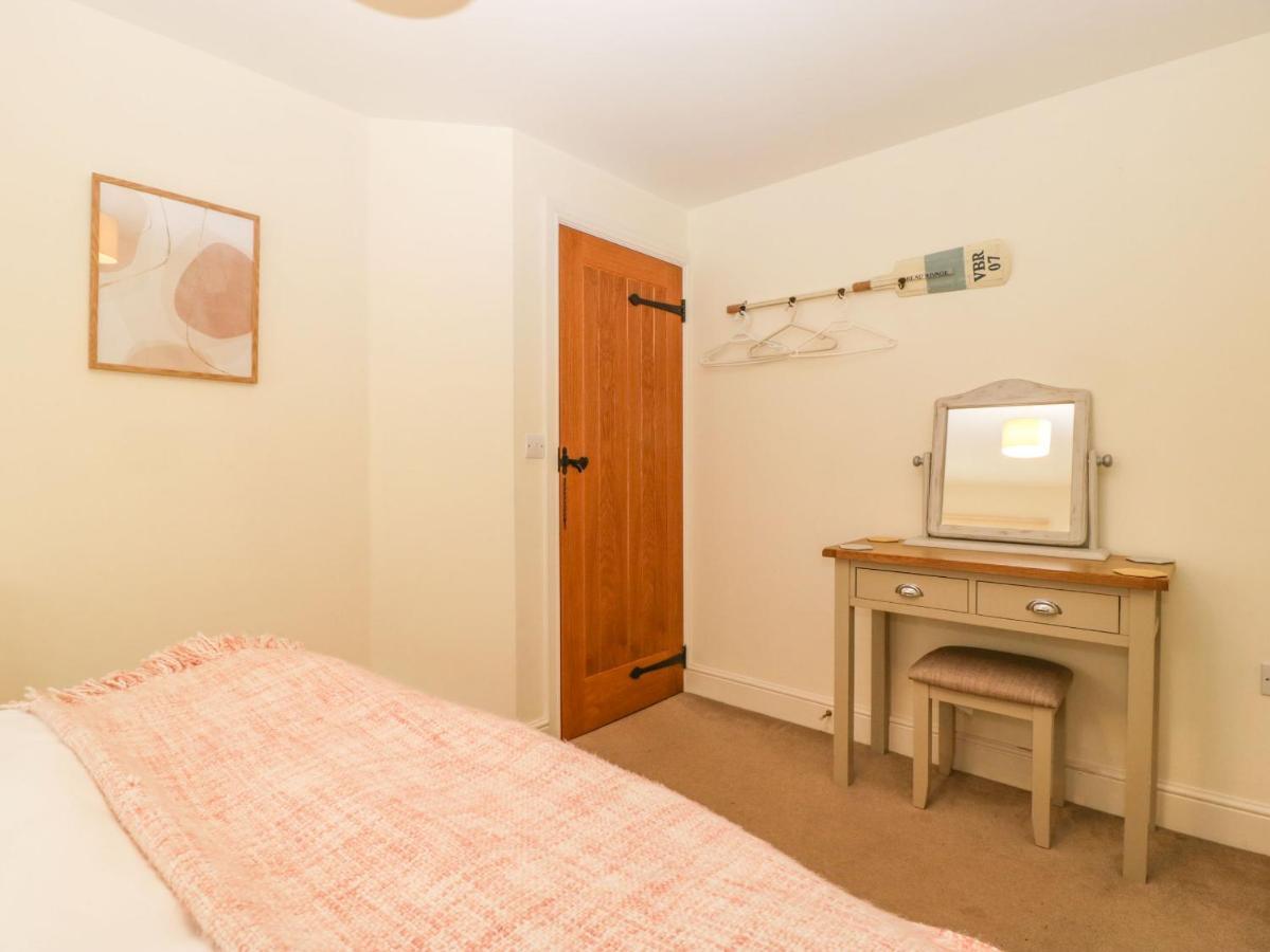 Вилла 9 Malthouse Court Уотчет Экстерьер фото
